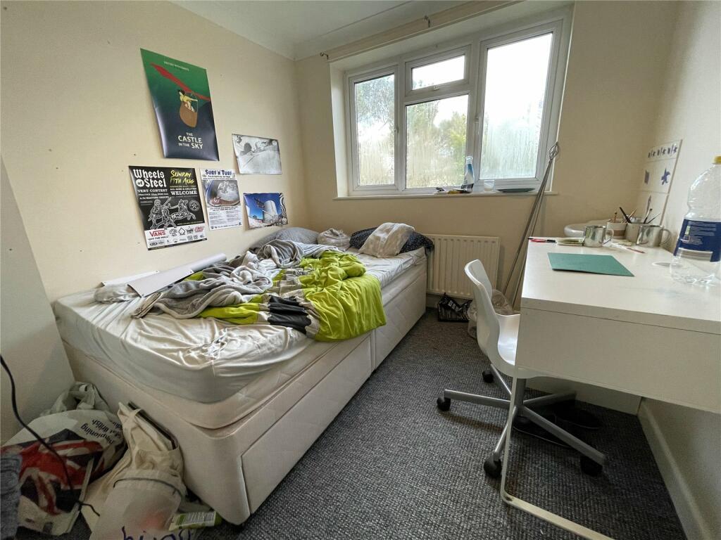 Additional property image - Cull Close, Poole, BH12