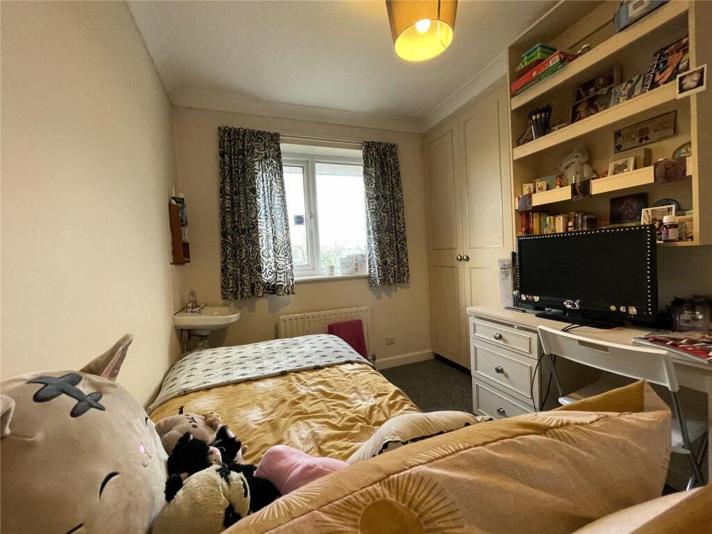 Additional property image - Cull Close, Poole, BH12