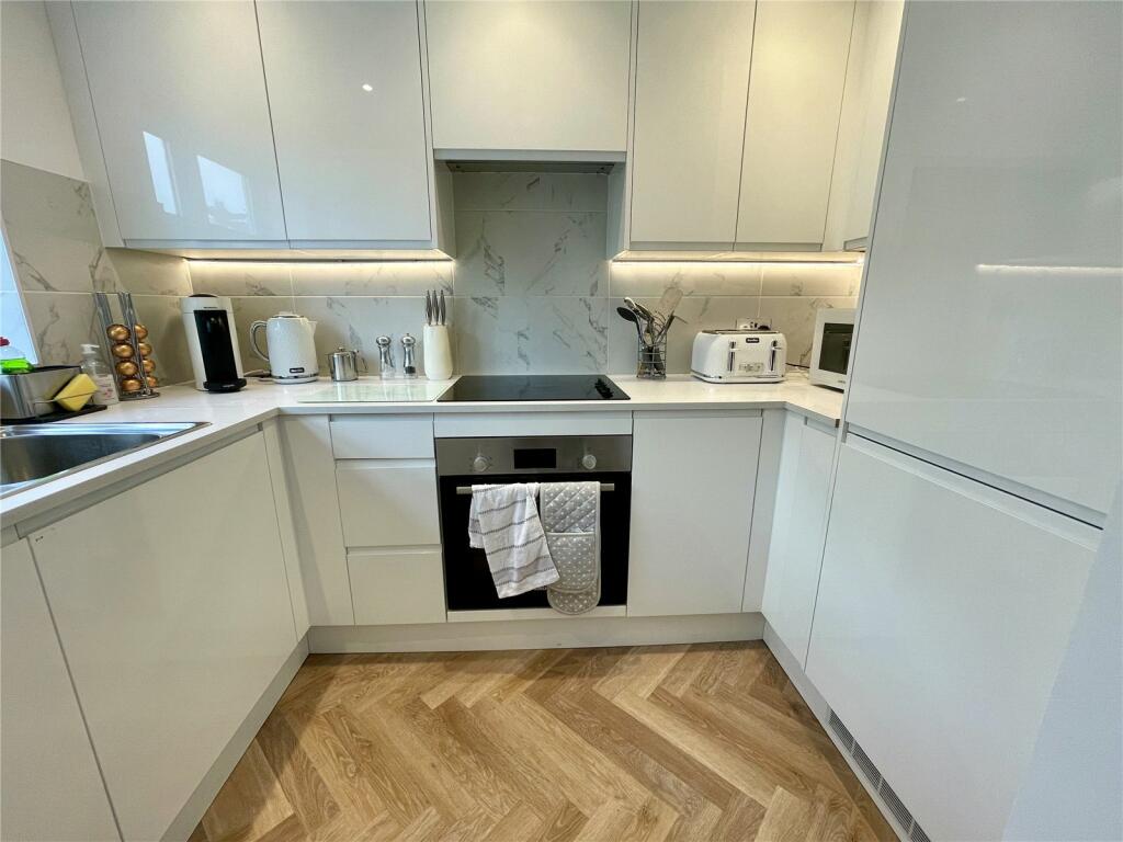 Additional property image - Norwich Avenue, Bournemouth, Dorset, BH2