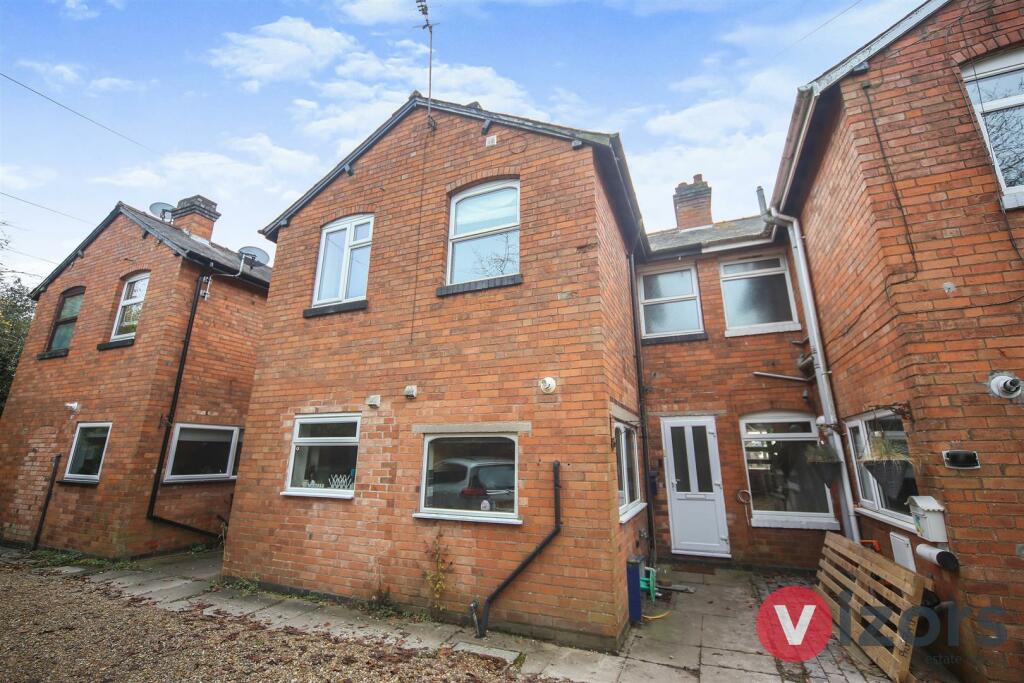 3 bedroom terraced house for sale in Woodside Avenue, heath, Redditch, B97