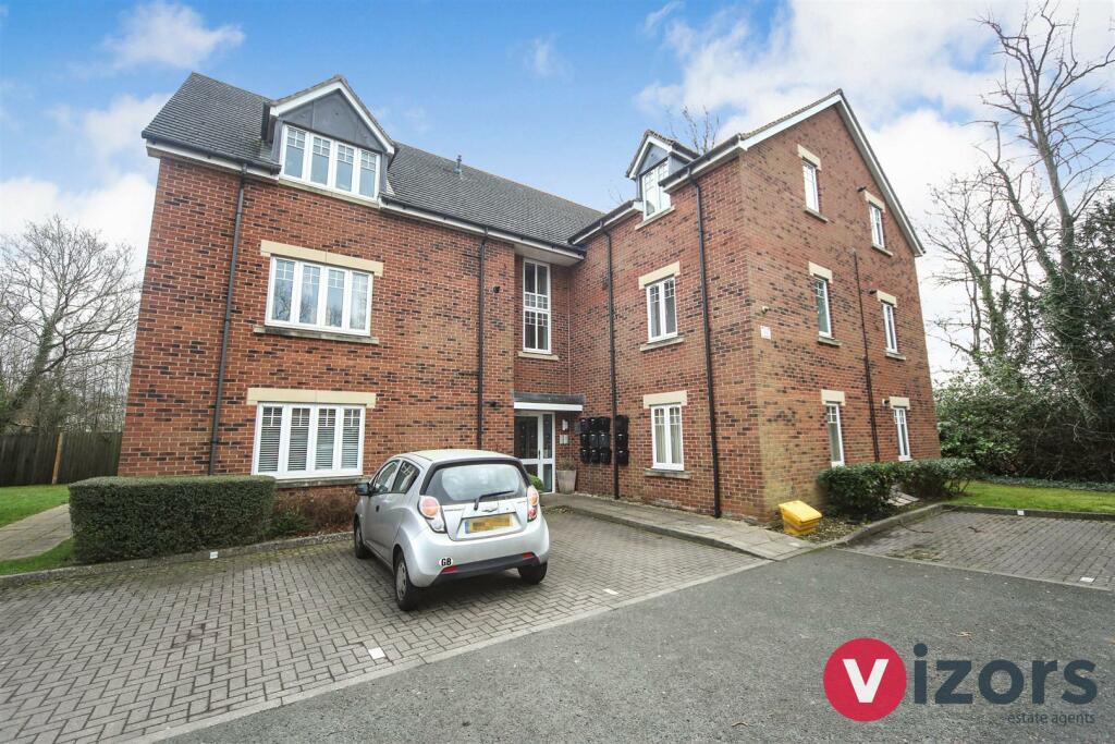 1 bedroom flat for sale in The Beeches, Birchfield Road, heath, Redditch, B97