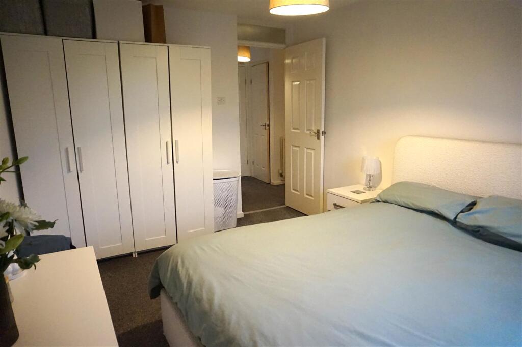 Additional property image - Sandhurst Close, Church Hill South
