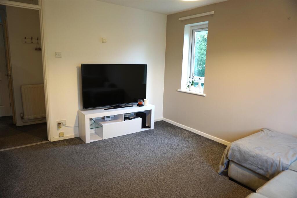 Additional property image - Sandhurst Close, Church Hill South