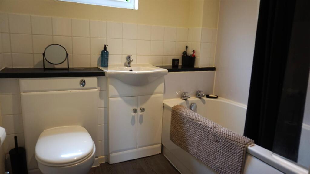 Additional property image - Sandhurst Close, Church Hill South