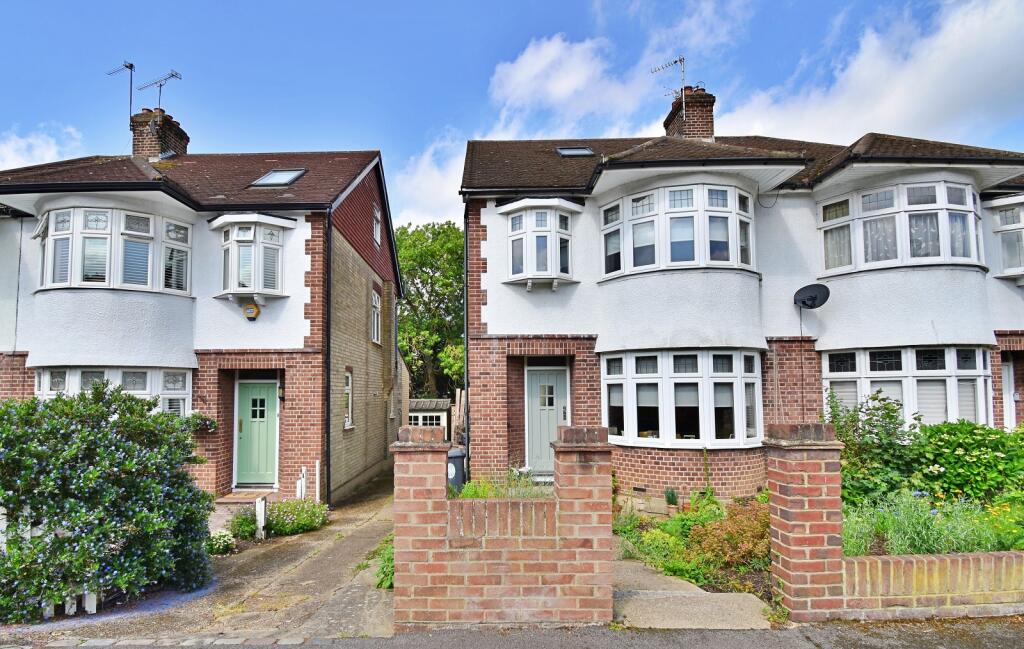 Main image of property: Betoyne Avenue , Chingford , London. E4 9SG