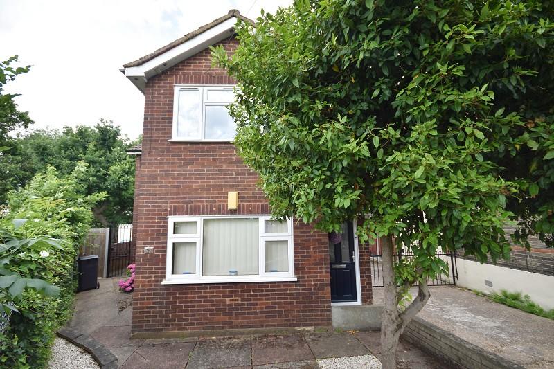 2 bedroom flat for sale in Wickham Road, Highams Park, London. E4 9JR, E4