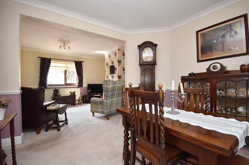 3 bedroom terraced house for sale in Beech Hall Road, Highams Park