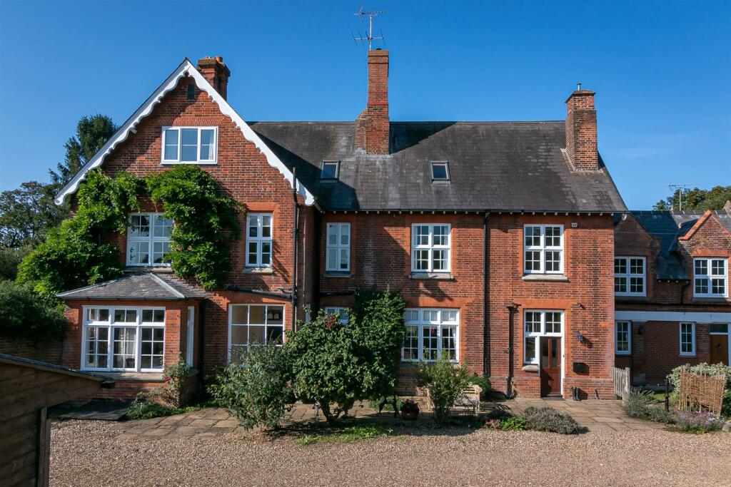 7 bedroom character property for sale in St. Ippolyts, Hitchin, SG4