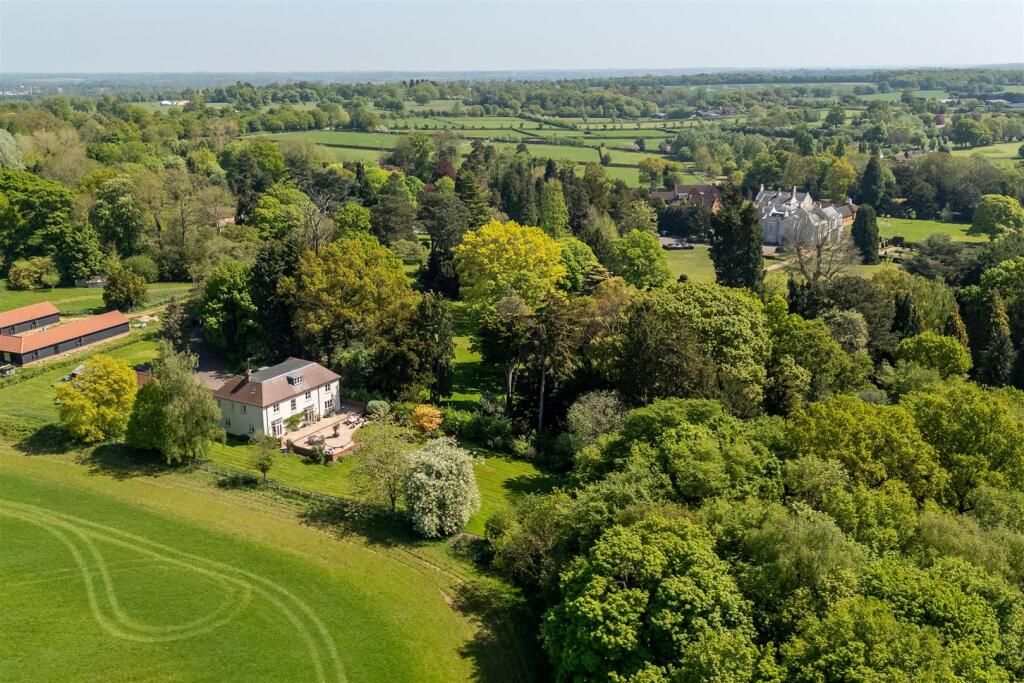 Main image of property: Hitchin Road, Codicote