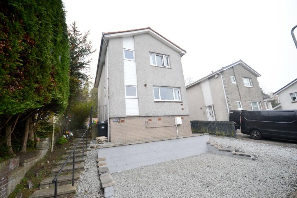 3 bedroom detached house for sale in Kirkview Court, Cumbernauld, G67