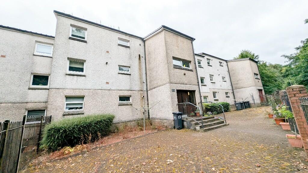 2 bedroom flat for sale in Spruce Road, Abronhill, Cumbernauld, G67