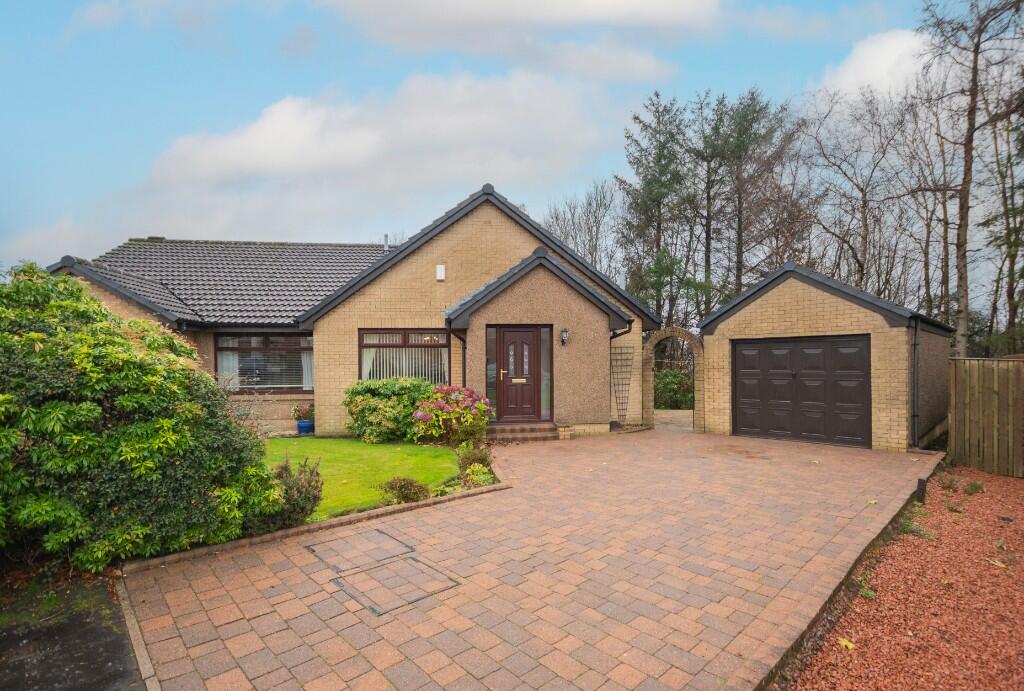 Main image of property: 33 Baldorran Crescent, Glasgow, G68