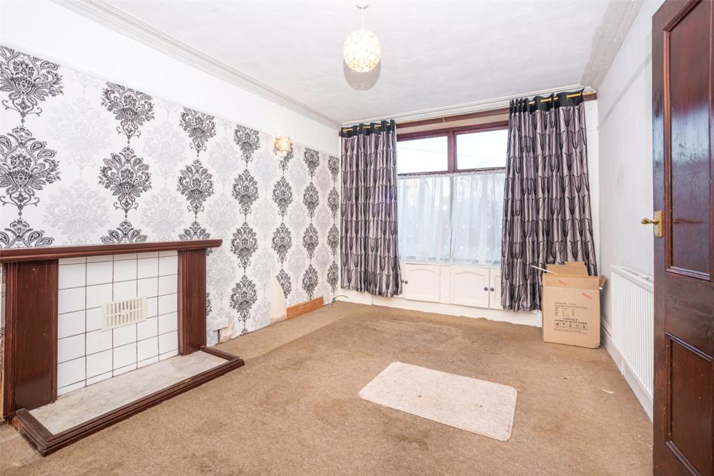 5 bedroom semidetached house for sale in Pen Y Bryn Road