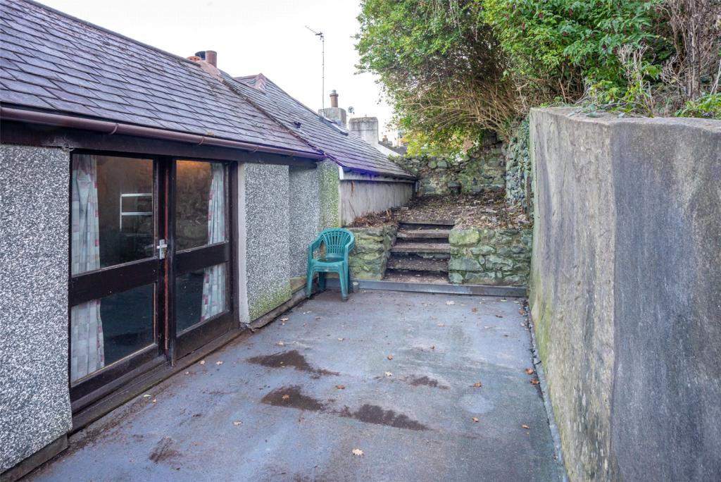 5 bedroom semidetached house for sale in Pen Y Bryn Road