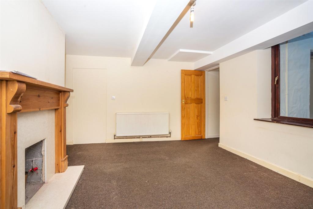 5 bedroom semidetached house for sale in Pen Y Bryn Road