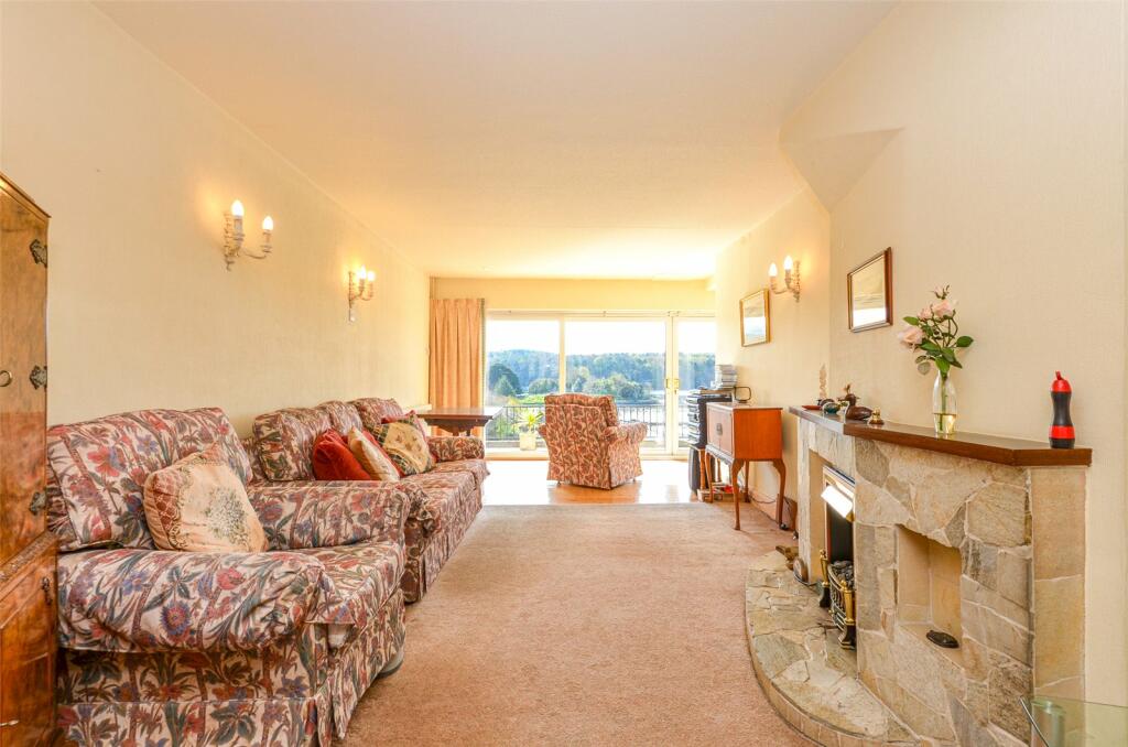 4 bedroom semidetached house for sale in Holyhead Road, Menai Bridge