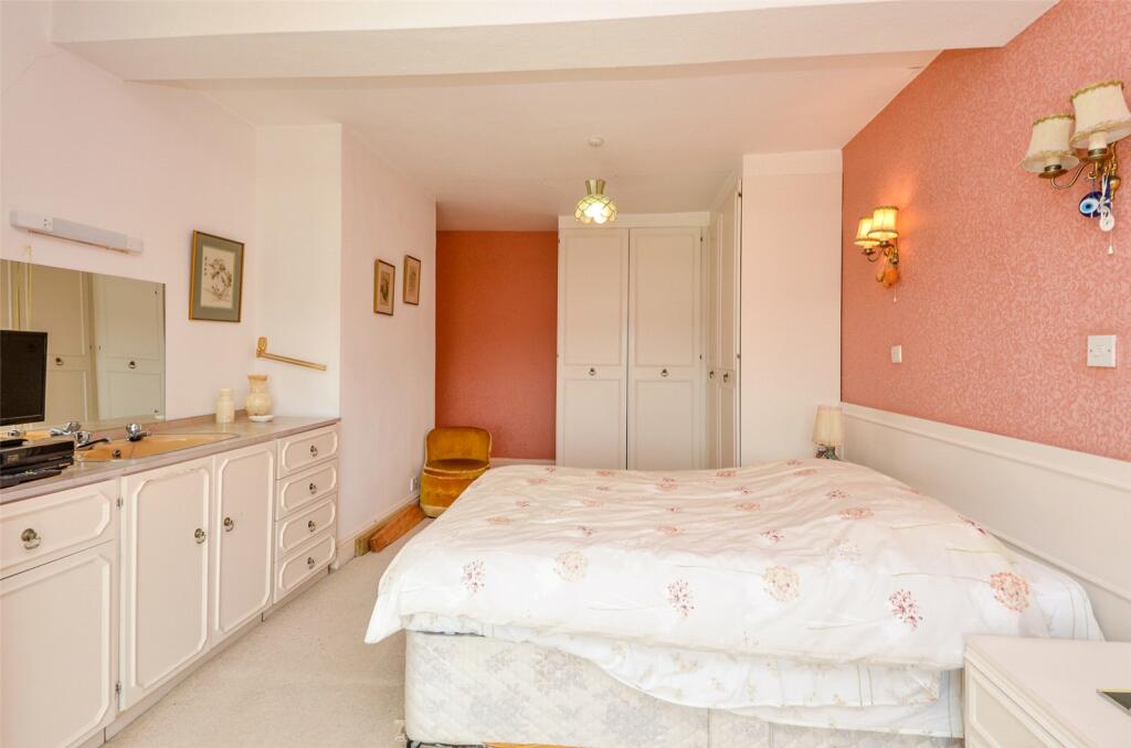4 bedroom semidetached house for sale in Holyhead Road, Menai Bridge