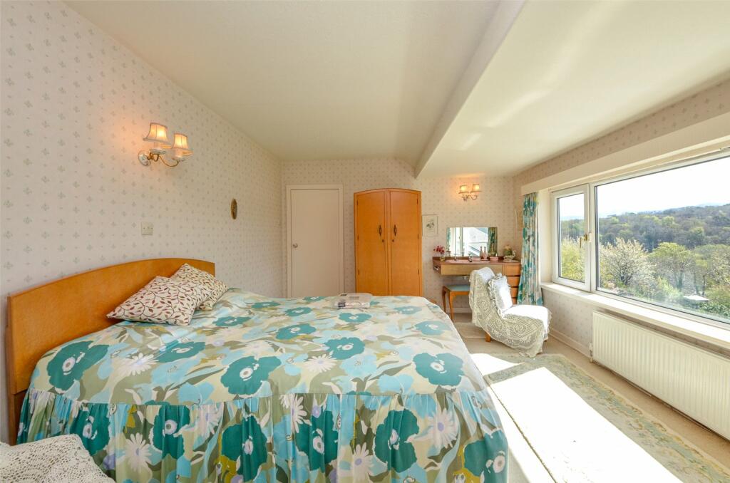 4 bedroom semidetached house for sale in Holyhead Road, Menai Bridge