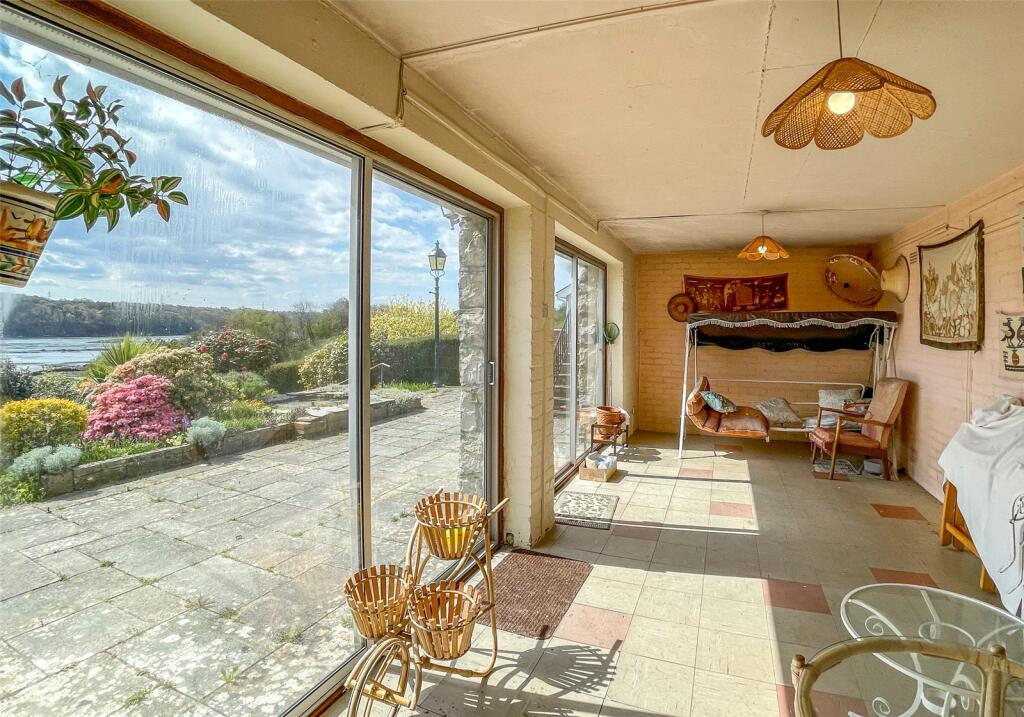 4 bedroom semidetached house for sale in Holyhead Road, Menai Bridge