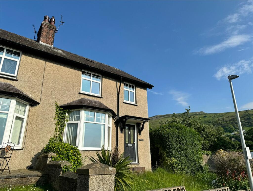 3 bedroom semidetached house for sale in Ffordd Dinas, Llanfairfechan