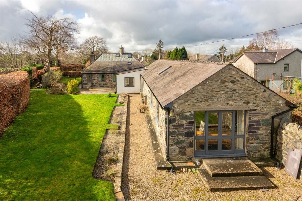 5 bedroom detached house for sale in Pentir, Bangor, Gwynedd, LL57