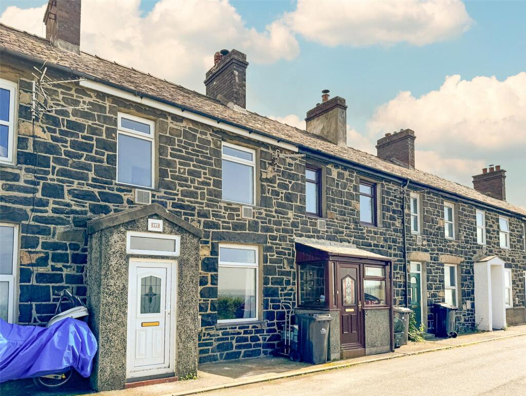 3 bedroom terraced house for sale in Mona Terrace, Llanfairfechan