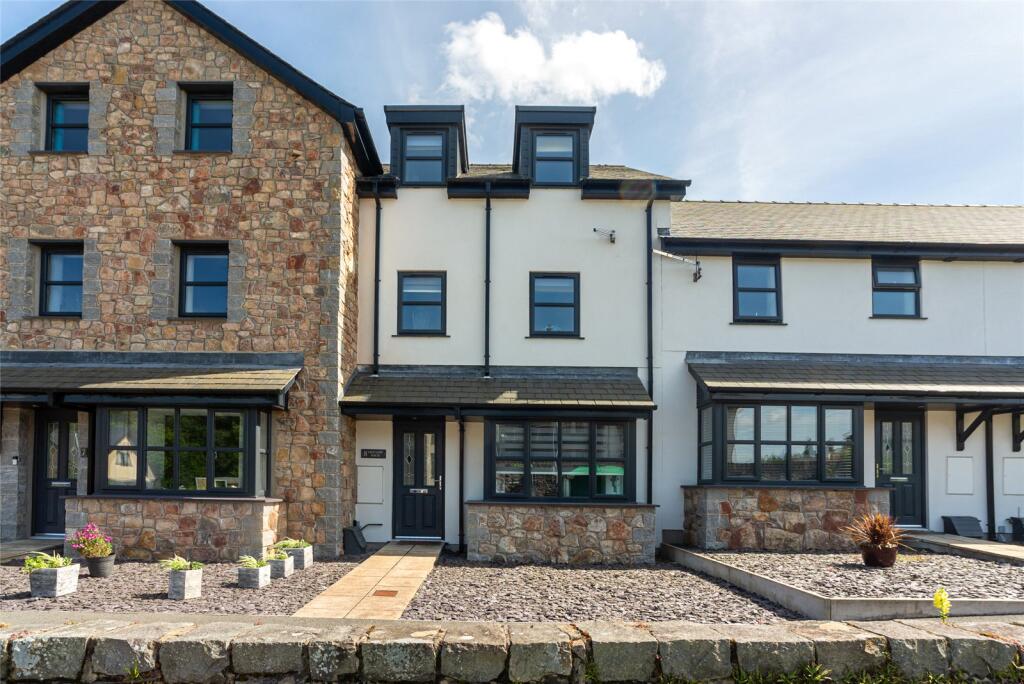 Main image of property: Y Felinheli, Gwynedd, LL56