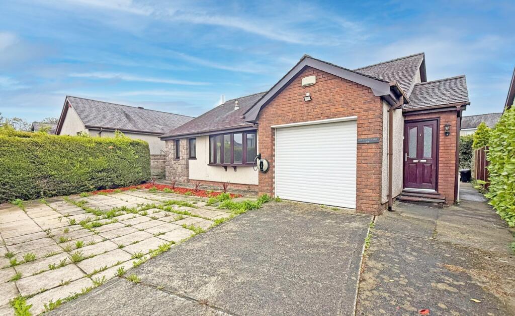 Main image of property: Ffordd Gwyndy, Penrhosgarnedd, Bangor, Gwynedd, LL57