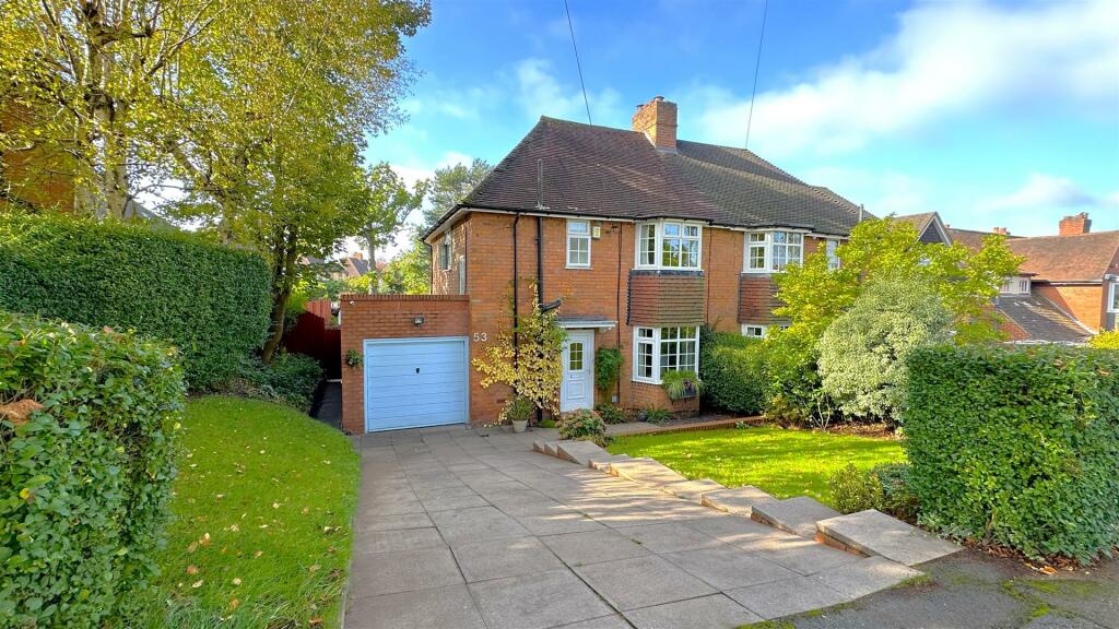 4 Bedroom Semi-detached House For Sale In Woodlands Park Road 