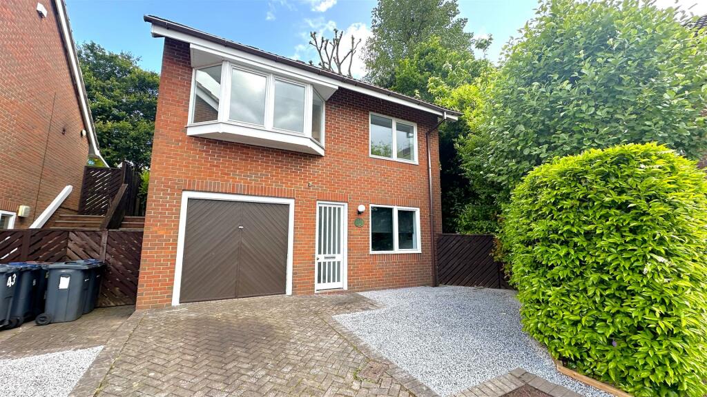 Main image of property: Meadow Rise, Bournville, Birmingham
