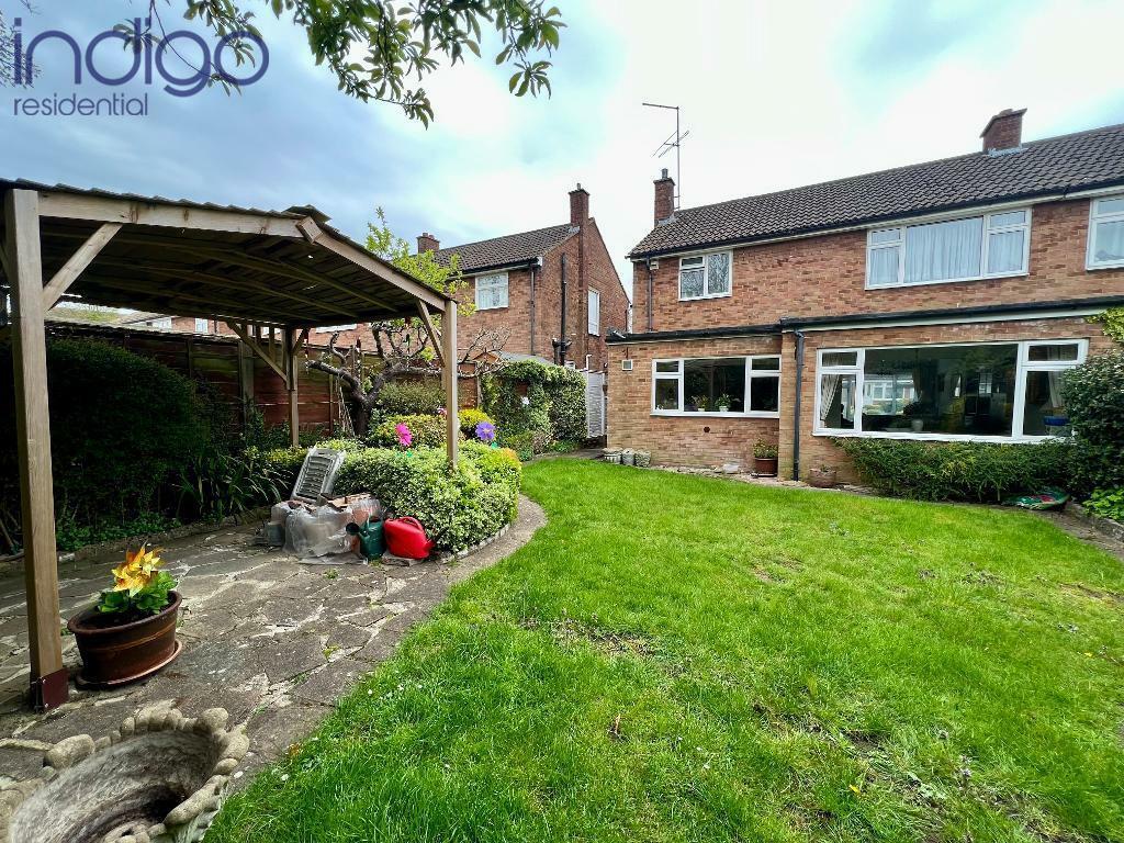 3 bedroom semidetached house for sale in Stanmore Crescent, Leagrave