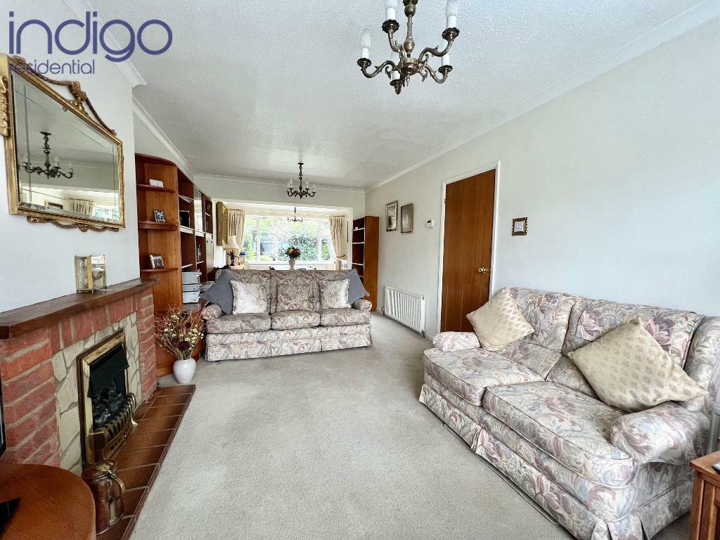 3 bedroom semidetached house for sale in Stanmore Crescent, Leagrave
