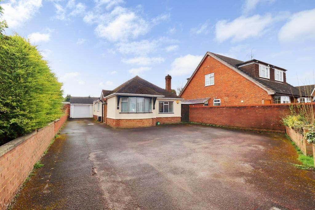 3 bedroom detached bungalow for sale in Icknield Way, Warden Hills