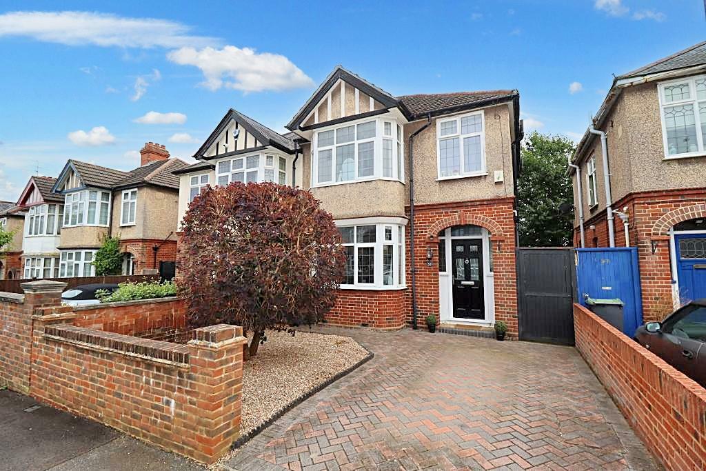 Main image of property: Cranleigh Gardens, New Bedford Road Area, Luton, Bedfordshire, LU3 1LS