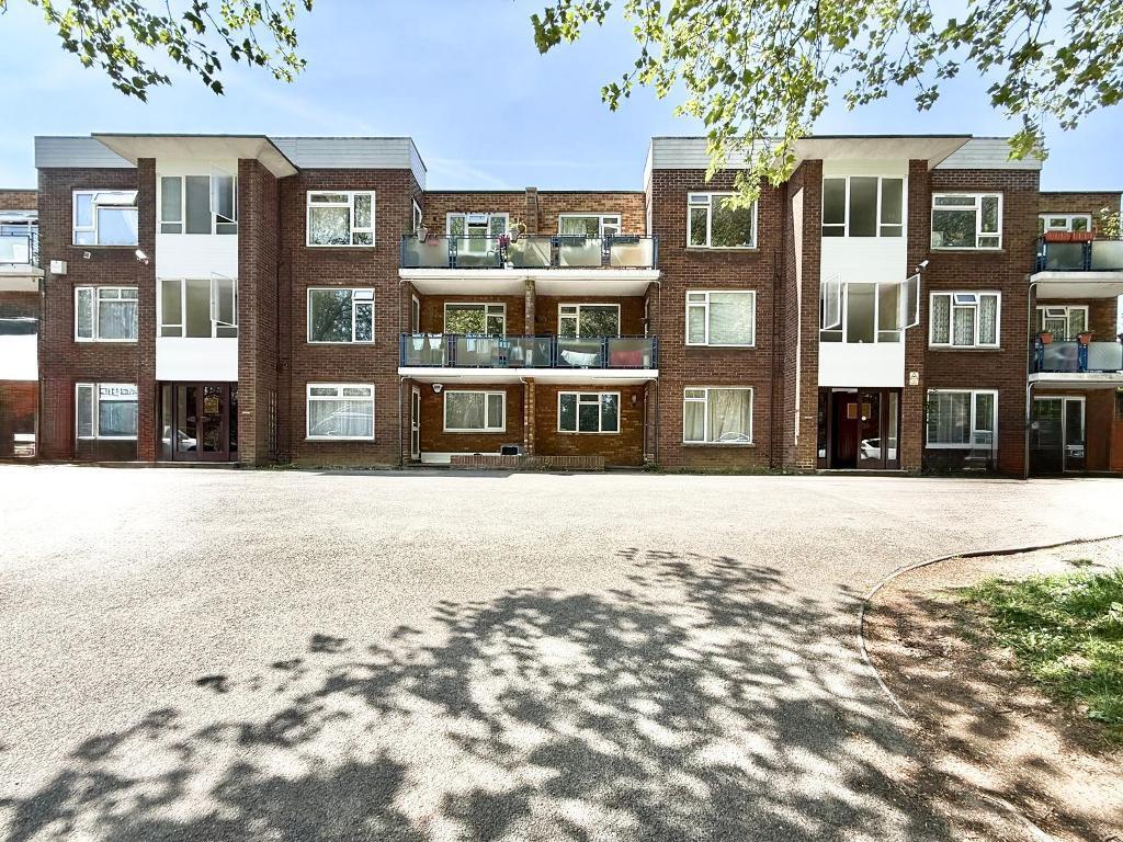 Main image of property: Wardown Court, New Bedford Road Area, Luton, Bedfordshire, LU3 1LH