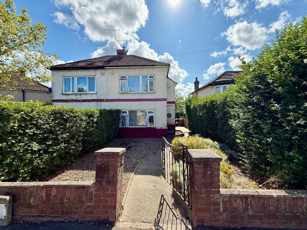 Main image of property: Sundon Park Road, Sundon Park, Luton, Bedfordshire, LU3 3AD