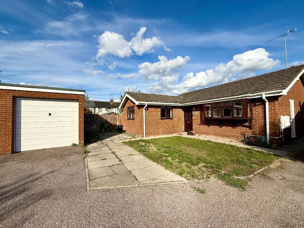 Main image of property: Almond Close, Icknield, Luton, Bedfordshire, LU3 1TT