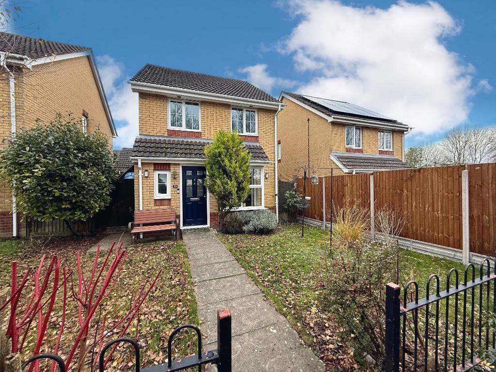 Main image of property: Farriers Way, Houghton Regis, Bedfordshire, LU5 5FF