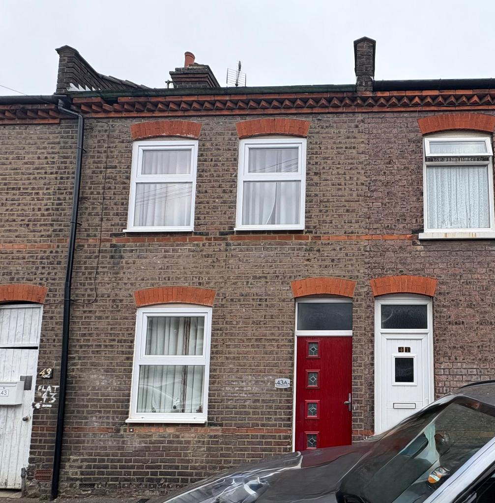 Main image of property: Wimborne Road, Luton, Bedfordshire, LU1 1PD
