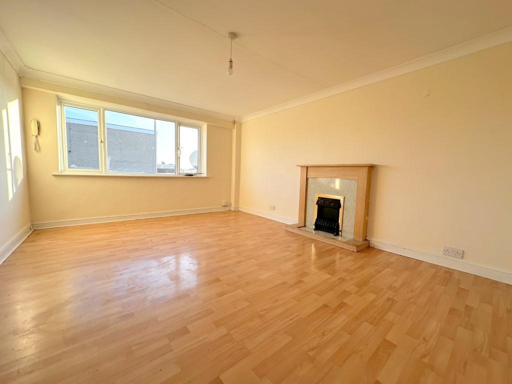 Main image of property: Sundon Park Parade, Sundon Park Road, Luton, LU3 3BH