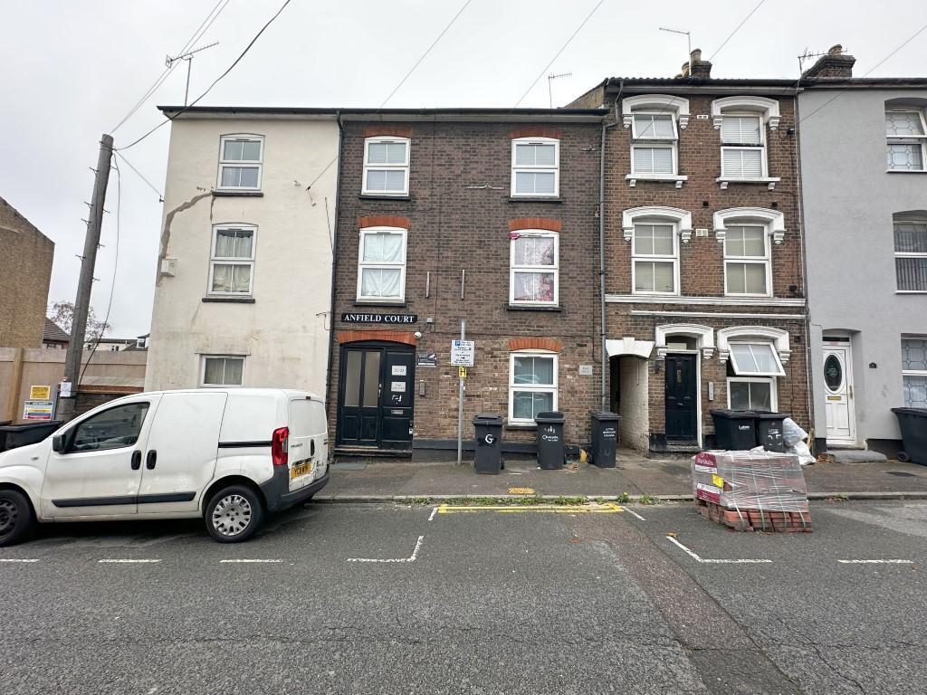 Main image of property: Liverpool Road, Luton, LU1 1RS