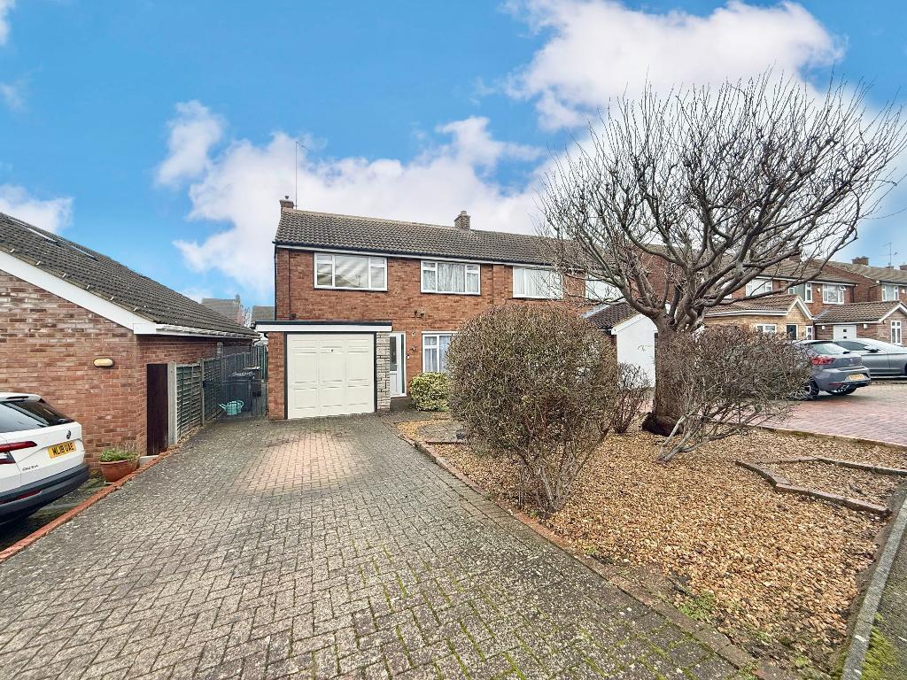 Main image of property: Stanmore Crescent, Leagrave, Luton, Bedfordshire, LU3 2RJ