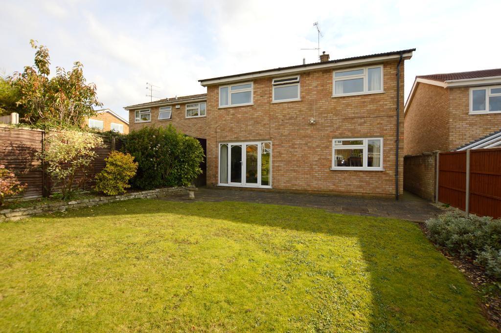 4 bedroom detached house for sale in Brompton Close, Bramingham, Luton