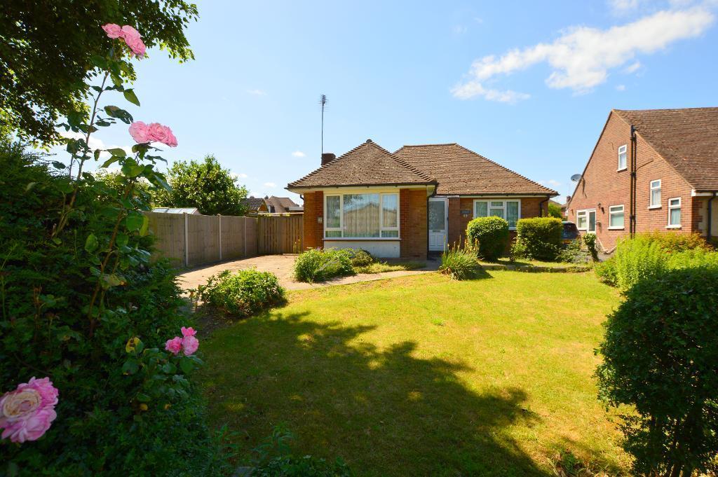 2 bedroom bungalow for sale in Sundon Road, Houghton Regis, Dunstable, Bedfordshire, LU5 5LL, LU5