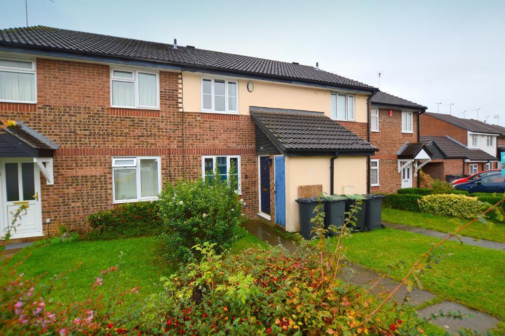 2 bedroom terraced house for sale in Spayne Close, Barton Hills, Luton