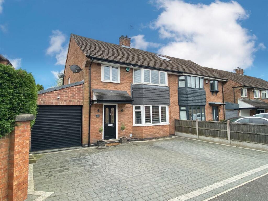 3 bedroom semidetached house for sale in Robincroft Road, Allestree