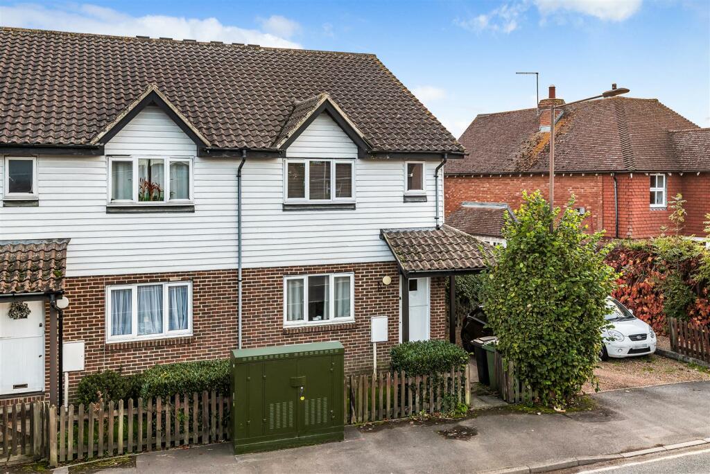 1 bedroom for sale in Wheeler Street, Headcorn, TN27