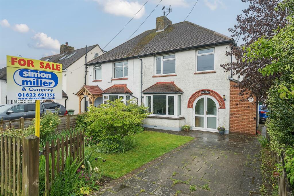 3 bedroom semidetached house for sale in Tyland Lane, Sandling