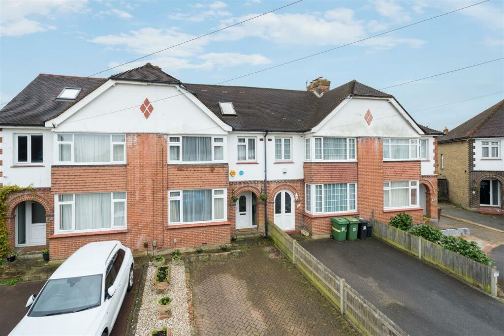 4 bedroom terraced house for sale in Woodville Road, Maidstone, ME15
