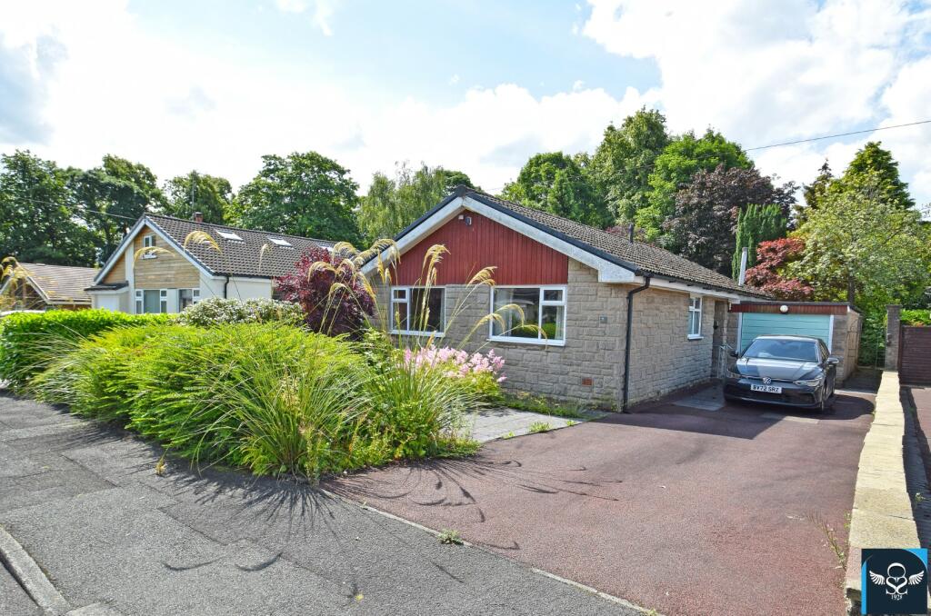 Main image of property: Carr Hall Gardens, Barrowford